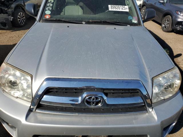 JTEBU14R868053725 - 2006 TOYOTA 4RUNNER SR5 GRAY photo 11