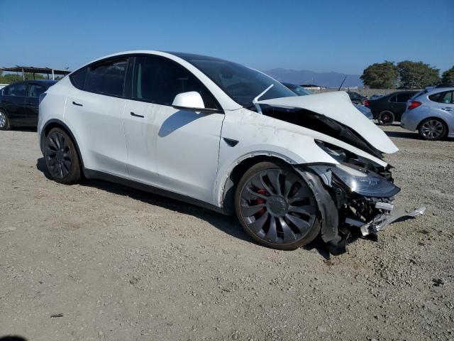 5YJYGDEF1MF137622 - 2021 TESLA MODEL Y WHITE photo 4