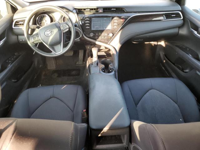 4T1B11HK5JU060959 - 2018 TOYOTA CAMRY L WHITE photo 8