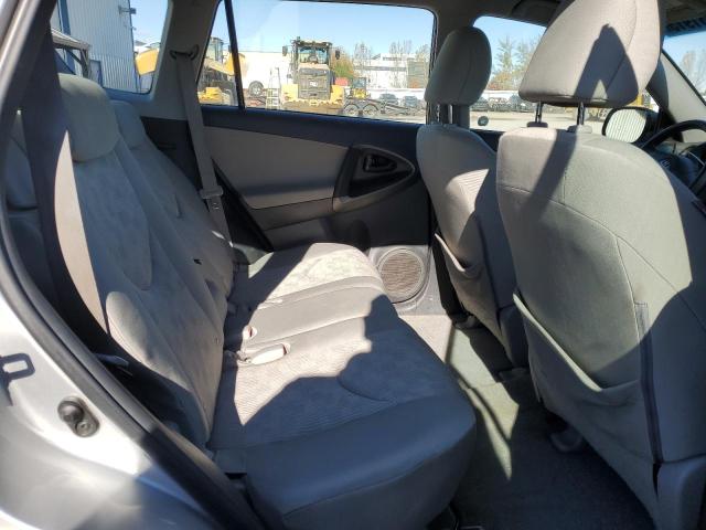 2T3BF4DV4AW068304 - 2010 TOYOTA RAV4 Күміс фото 11