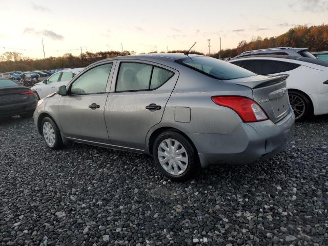 3N1CN7AP5DL867909 - 2013 NISSAN VERSA S GRAY photo 2
