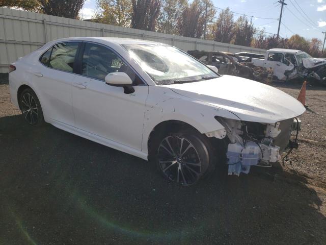 JTNB11HK8J3032885 - 2018 TOYOTA CAMRY L WHITE photo 4