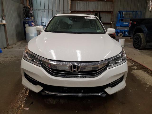 1HGCR3F02GA002379 - 2016 HONDA ACCORD EXL WHITE photo 5