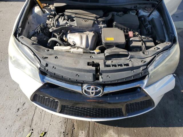4T1BF1FK9FU020315 - 2015 TOYOTA CAMRY LE WHITE photo 11
