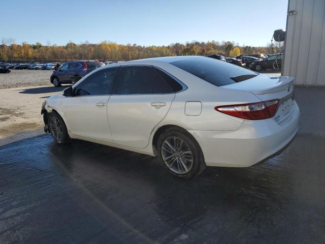 4T1BF1FK9FU020315 - 2015 TOYOTA CAMRY LE WHITE photo 2