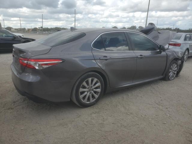 4T1C11AK9LU919536 - 2020 TOYOTA CAMRY LE GRAY photo 3