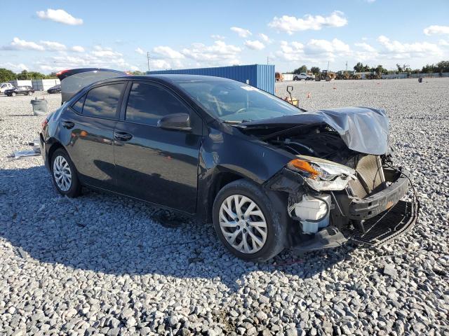 5YFBURHE3JP742689 - 2018 TOYOTA COROLLA L BLACK photo 4