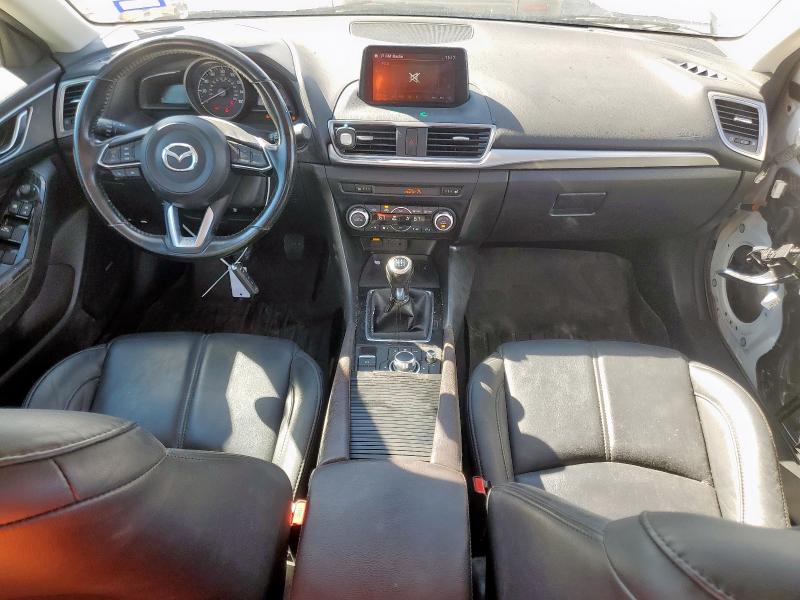 3MZBN1V33JM245731 - 2018 MAZDA 3 TOURING WHITE photo 8