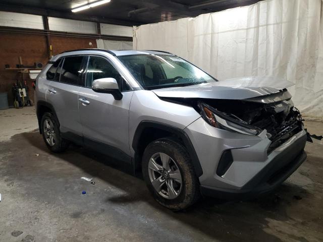 2T3P1RFV7PC376785 - 2023 TOYOTA RAV4 XLE ვერცხლისფერი ფოტო 4