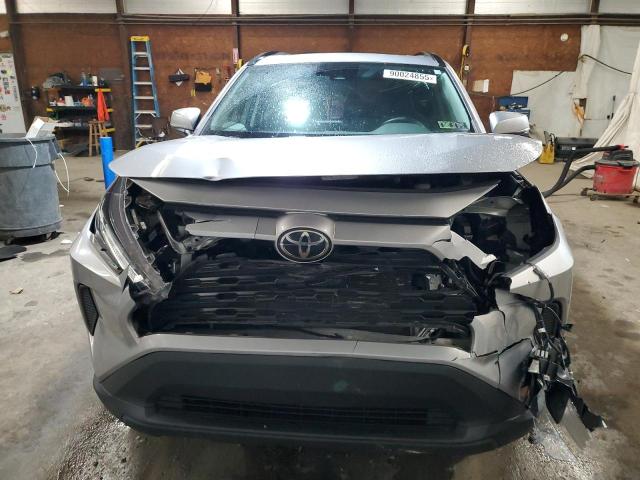 2T3P1RFV7PC376785 - 2023 TOYOTA RAV4 XLE ვერცხლისფერი ფოტო 5