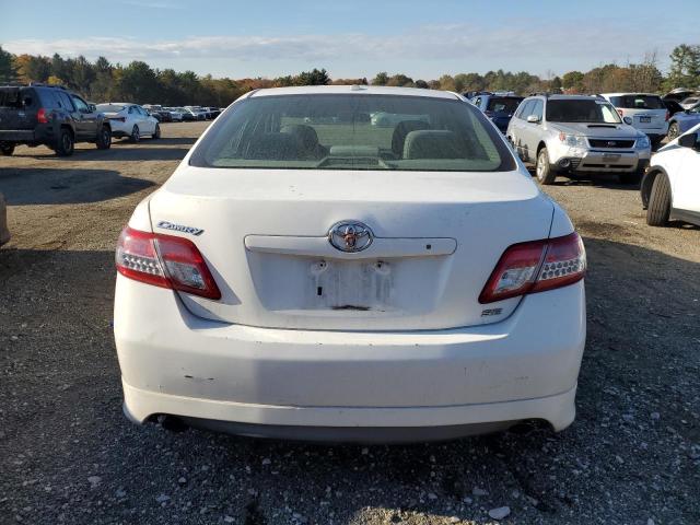 4T1BF3EK6BU729632 - 2011 TOYOTA CAMRY BASE WHITE photo 6