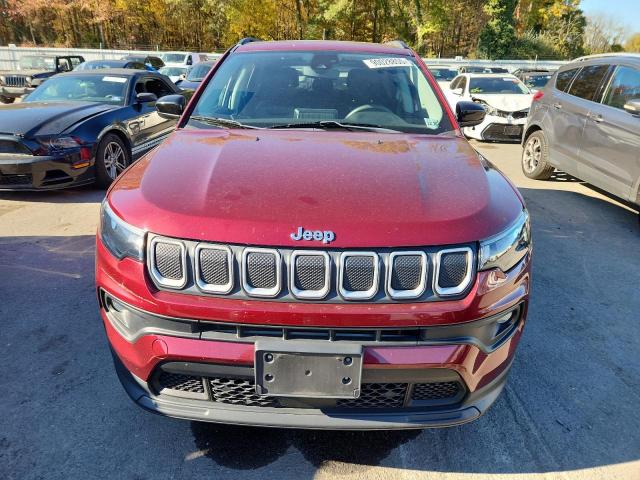 3C4NJDBBXNT110749 - 2022 JEEP COMPASS LATITUDE 栗色 照片 5