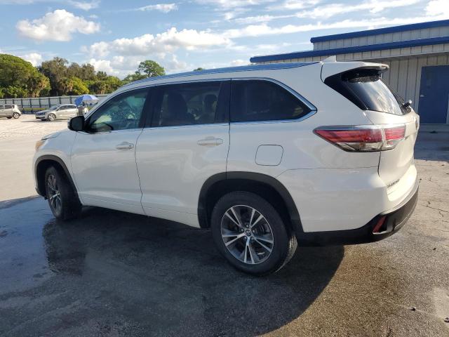 5TDKKRFHXGS141119 - 2016 TOYOTA HIGHLANDER XLE თეთრი ფოტო 2