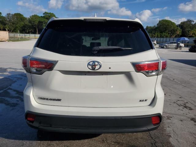 5TDKKRFHXGS141119 - 2016 TOYOTA HIGHLANDER XLE თეთრი ფოტო 6