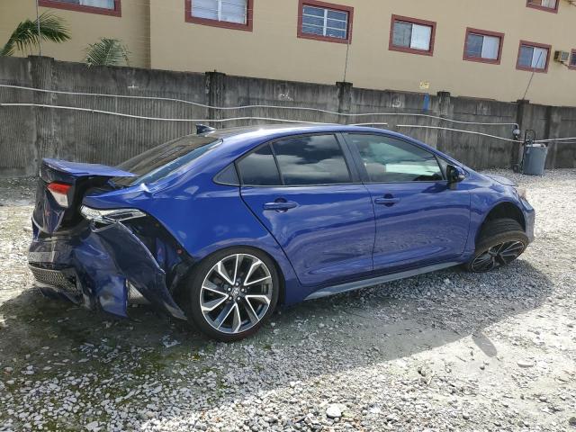 5YFS4MCE9MP070877 - 2021 TOYOTA COROLLA SE Blau Foto 3