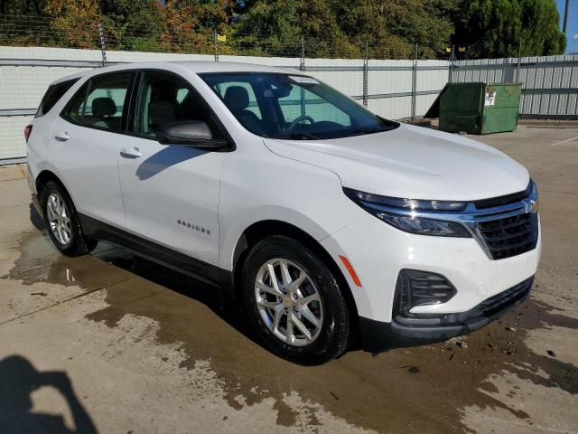 2GNAXHEV3N6128676 - 2022 CHEVROLET EQUINOX LS WHITE photo 4