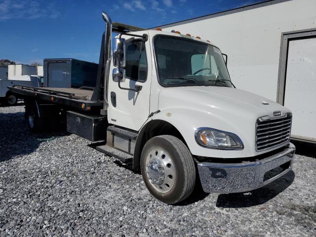 1FVACWDC07HY45692 - 2007 FREIGHTLINER M2 106 MEDIUM DUTY WHITE photo 4