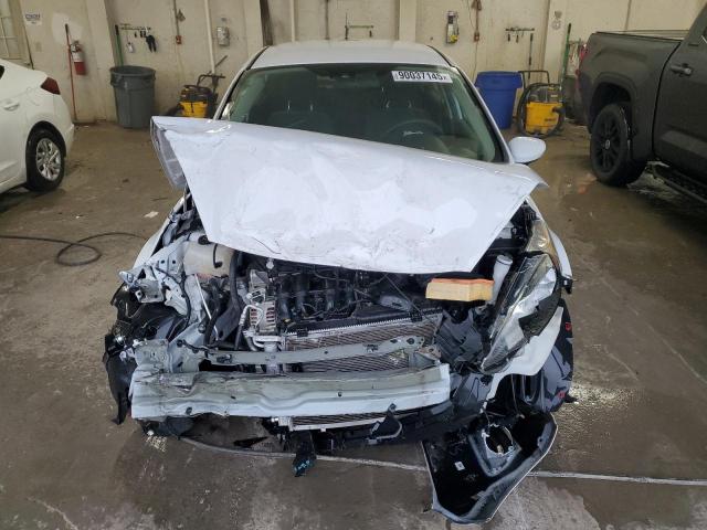 3FADP4EJXJM133536 - 2018 FORD FIESTA SE WHITE photo 5