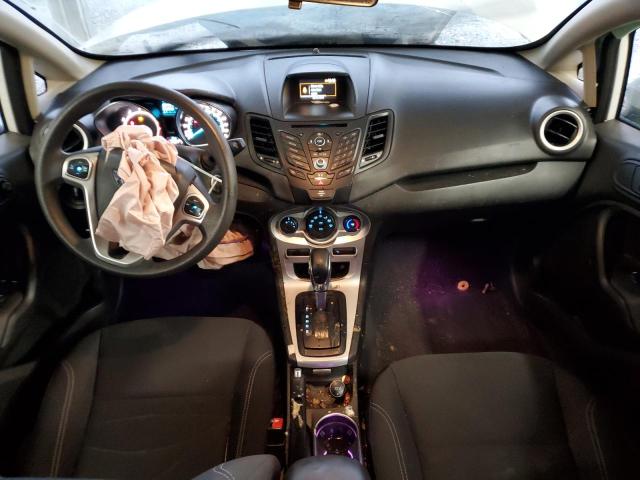 3FADP4EJXJM133536 - 2018 FORD FIESTA SE WHITE photo 8