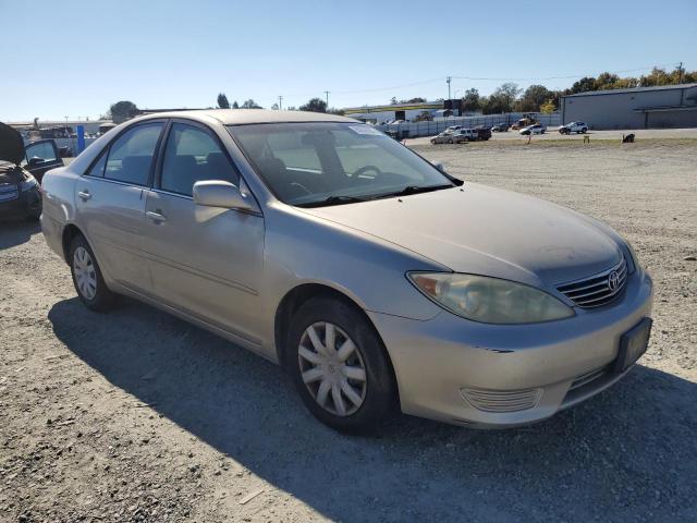 4T1BE32K45U569374 - 2005 TOYOTA CAMRY LE BEIGE photo 4