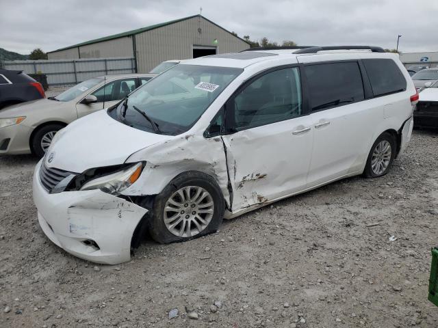 2014 TOYOTA SIENNA XLE, 