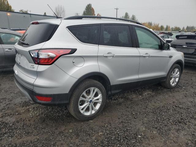 1FMCU9GD6JUA73829 - 2018 FORD ESCAPE SE ვერცხლისფერი ფოტო 3
