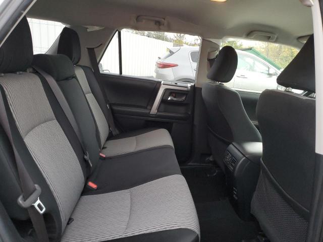 JTEBU5JR7K5662859 - 2019 TOYOTA 4RUNNER SR5/SR5 PREMIUM SILVER photo 11