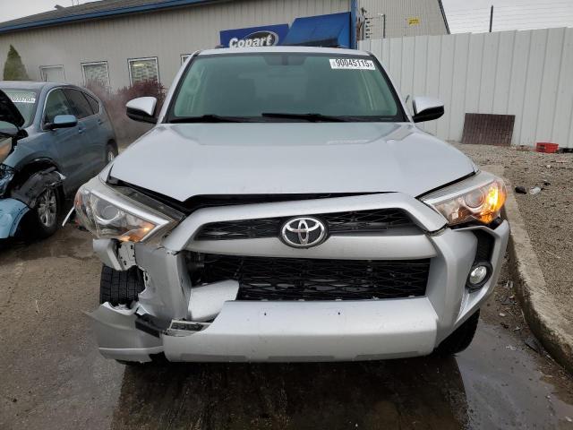 JTEBU5JR7K5662859 - 2019 TOYOTA 4RUNNER SR5/SR5 PREMIUM SILVER photo 5