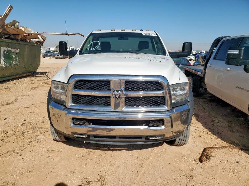 3C7WRMBL0JG175752 - 2018 RAM 5500 Ağ foto 5