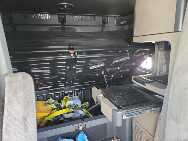 3AKJGLDR3KSKK9426 - 2019 FREIGHTLINER CASCADIA 1 WHITE photo 10