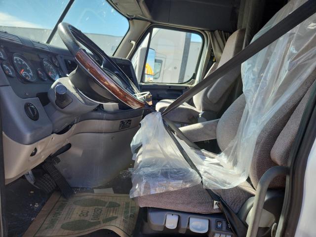 3AKJGLDR3KSKK9426 - 2019 FREIGHTLINER CASCADIA 1 WHITE photo 7