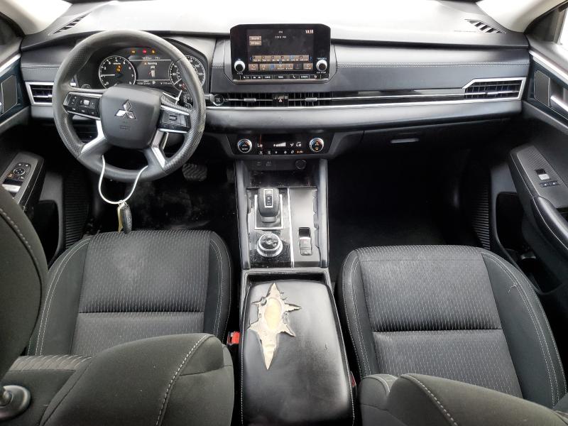 JA4J3TA83NZ020192 - 2022 MITSUBISHI OUTLANDER ES BLACK photo 8