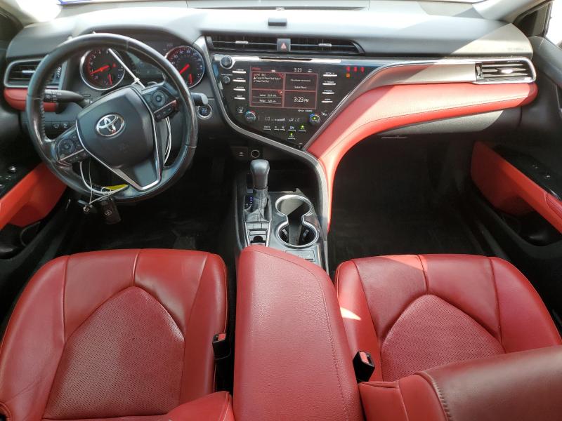 4T1B61HK2KU257137 - 2019 TOYOTA CAMRY XSE 白色 照片 8