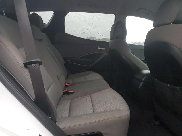 5NMZT3LB6HH032007 - 2017 HYUNDAI SANTA FE S WHITE photo 11