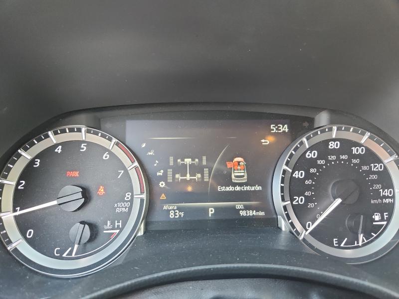 5TDKDRBH3PS031898 - 2023 TOYOTA HIGHLANDER L 银色 照片 9