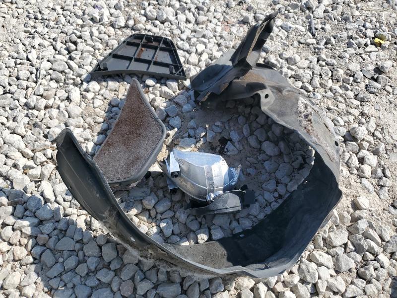 JTDKB20U683350437 - 2008 TOYOTA PRIUS WHITE photo 13