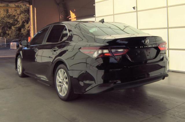 4T1C11AK5NU66085 - 2022 TOYOTA CAMRY LE BLACK photo 3