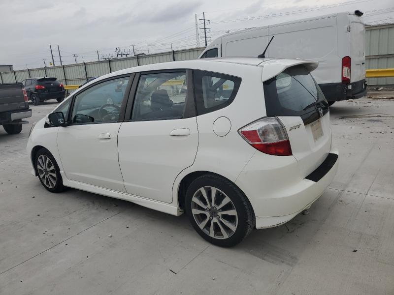 JHMGE8H57DC016357 - 2013 HONDA FIT SPORT WHITE photo 2