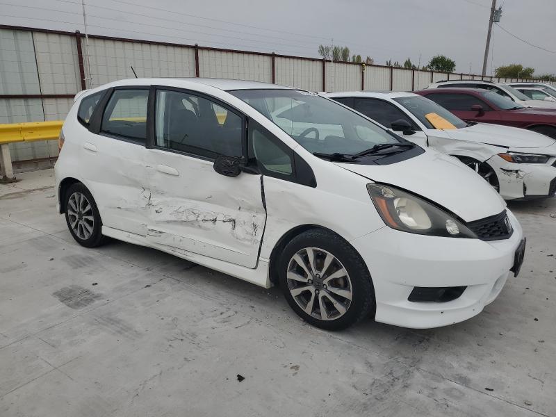JHMGE8H57DC016357 - 2013 HONDA FIT SPORT WHITE photo 4