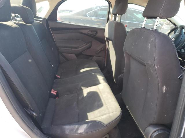 1FADP3E2XGL397370 - 2016 FORD FOCUS S WHITE photo 10