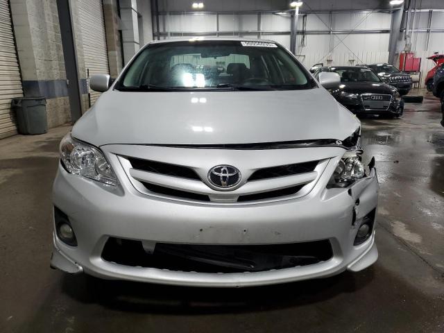 2T1BU4EE1DC080753 - 2013 TOYOTA COROLLA BASE Күміс фото 5
