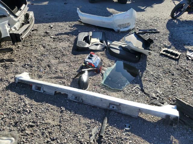 19XFC1F32GE015058 - 2016 HONDA CIVIC EX WHITE photo 12