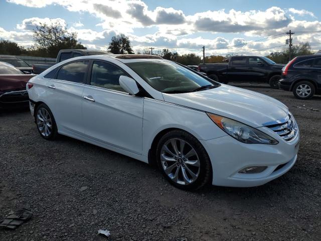 5NPEC4AC5CH409065 - 2012 HYUNDAI SONATA SE WHITE photo 4