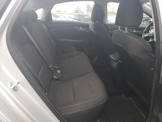 3KPF24AD1KE135804 - 2019 KIA FORTE FE ვერცხლისფერი ფოტო 10