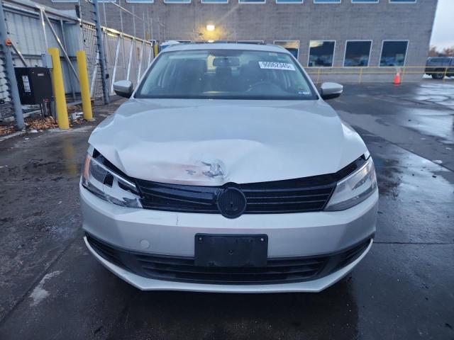 3VWDX7AJ8CM305807 - 2012 VOLKSWAGEN JETTA SE SILVER photo 5