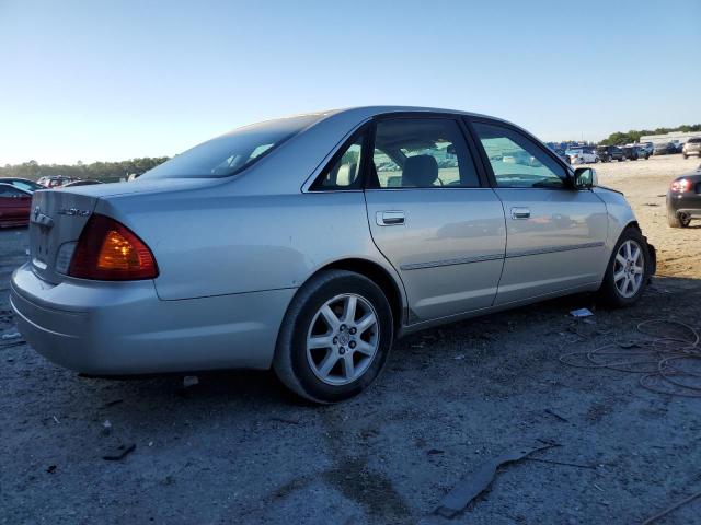 4T1BF28B82U255611 - 2002 TOYOTA AVALON XL SILVER photo 3