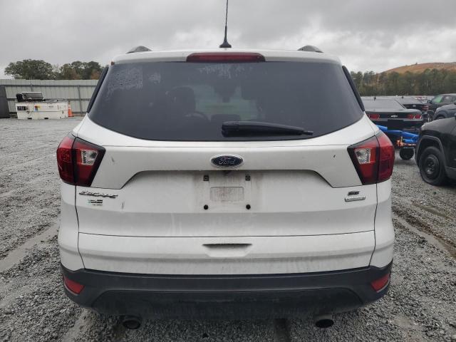 1FMCU0GD2KUC05885 - 2019 FORD ESCAPE SE Weiß Foto 6