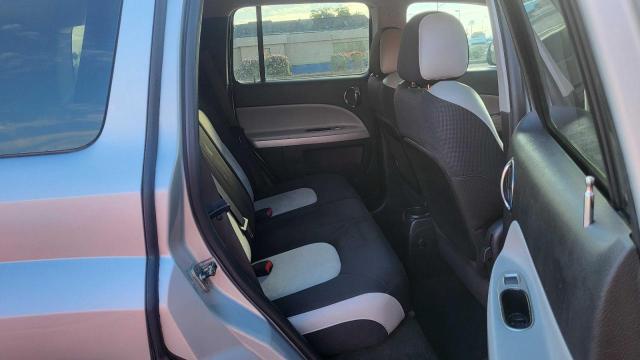 3GNCA63X99S569710 - 2009 CHEVROLET HHR SS 银色 照片 6