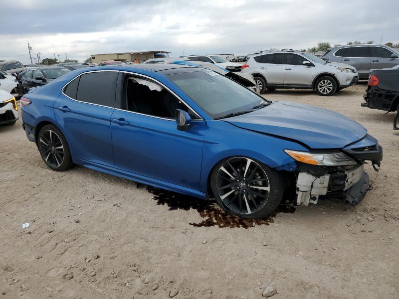 4T1BZ1HK4JU002558 - 2018 TOYOTA CAMRY XSE BLUE photo 4