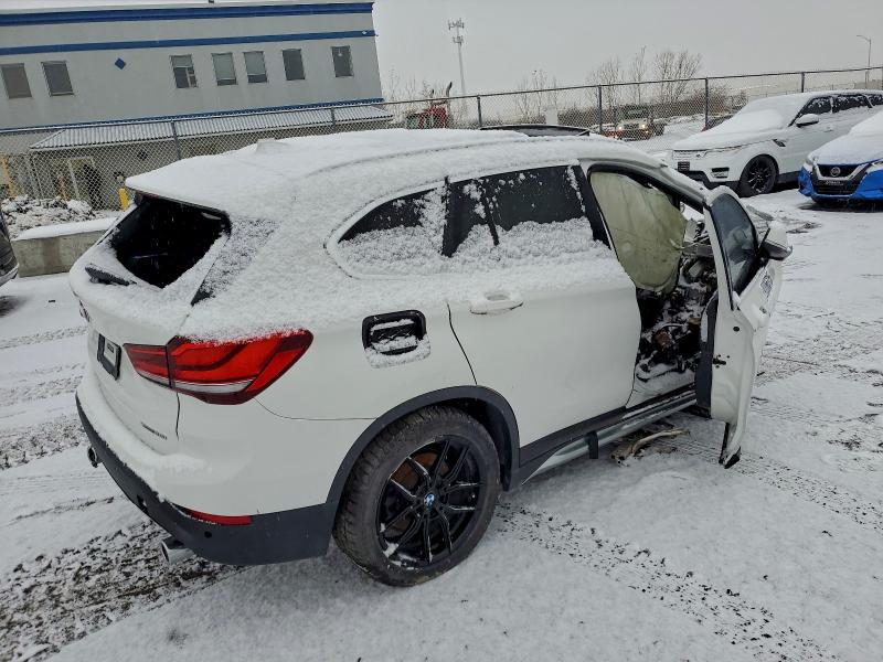 WBXJG9C0XL5P22604 - 2020 BMW X1 XDRIVE28I 白色 照片 3